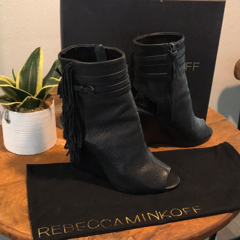 Rebecca Minkoff “Stevie” leather fringe calf 8 M